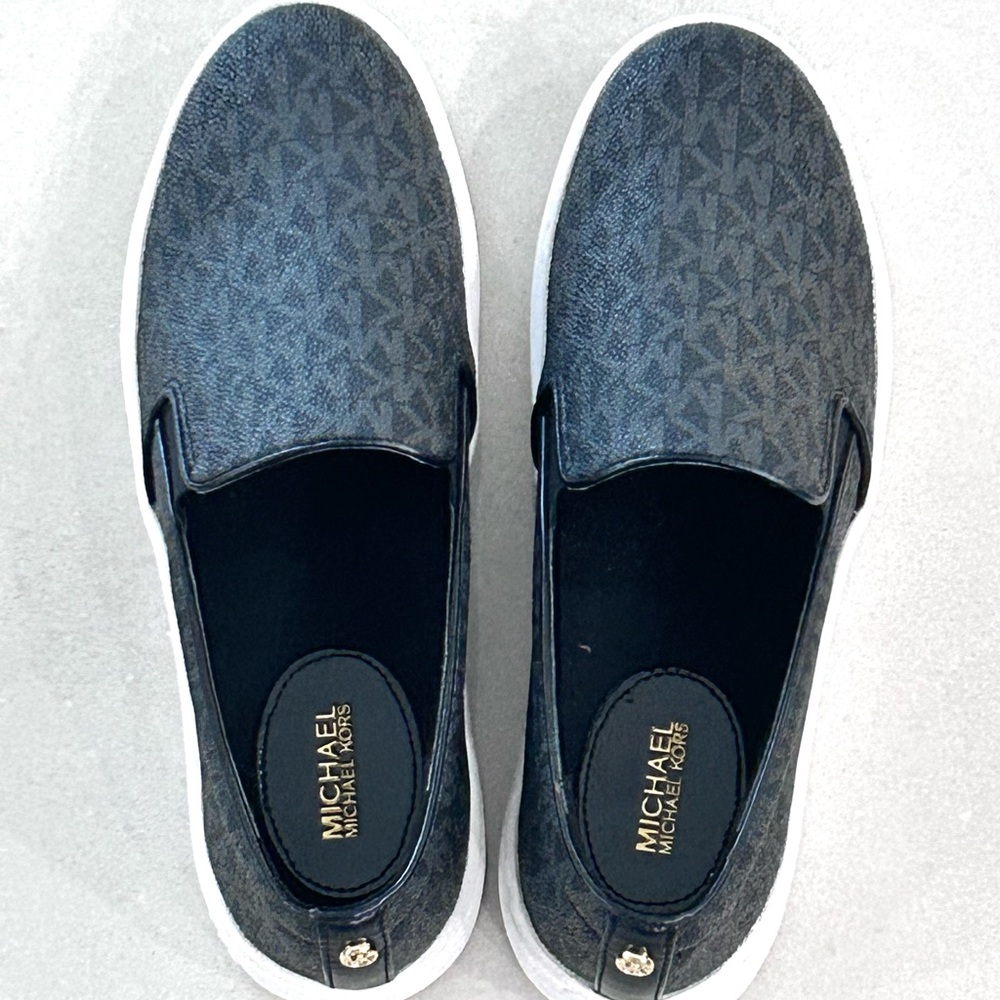 MICHAEL Michael Kors Keaton Black Slip-On Shoes - Picture 5 of 7